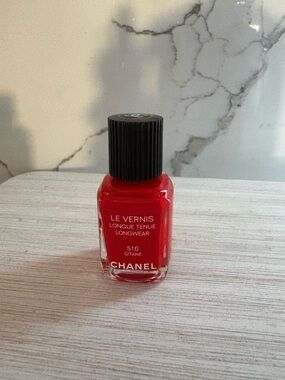 CHANEL Le Vernis Nail Polish 510 Gitane — Bright Red